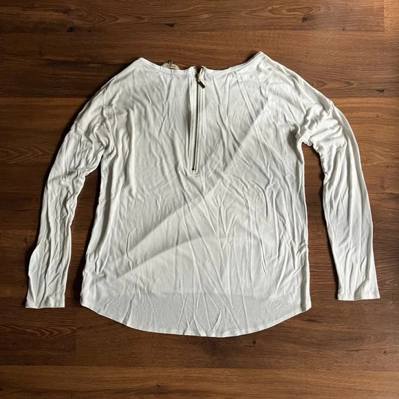 FREE White long sleeve top - Picture 6 of 10